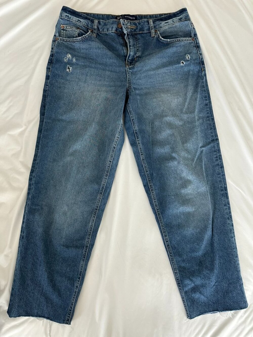 Boden Boyfriend Jeans US 6 UK 10R Cropped Raw Hem Distressed Medium Wash Denim